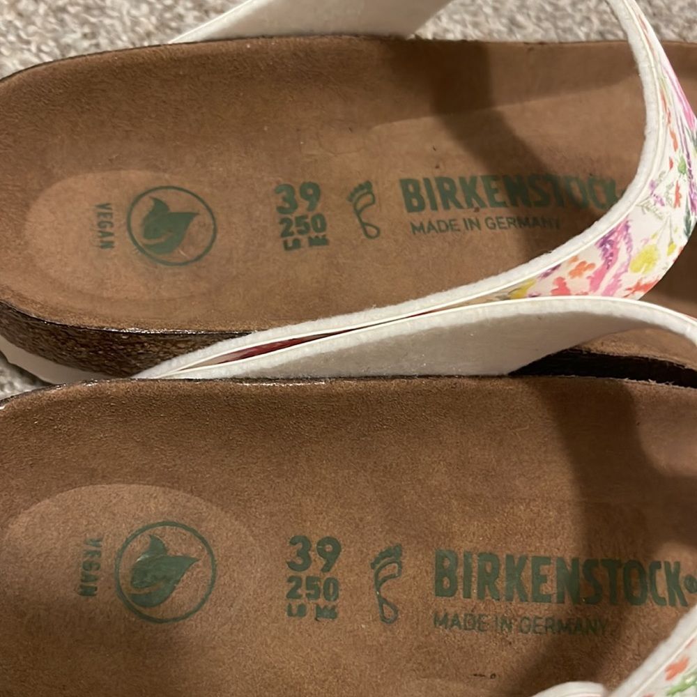 New BIRKENSTOCK WOMEN’S GIZEH VEGAN BIRKO-FLOR SANDAL WHITE 39 - Picture 6 of 11